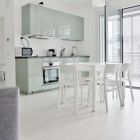 Luxury 3 Bedroom Apartment 100 Mq Next To Rho Fiera And San Siro ミラノ エクステリア 写真