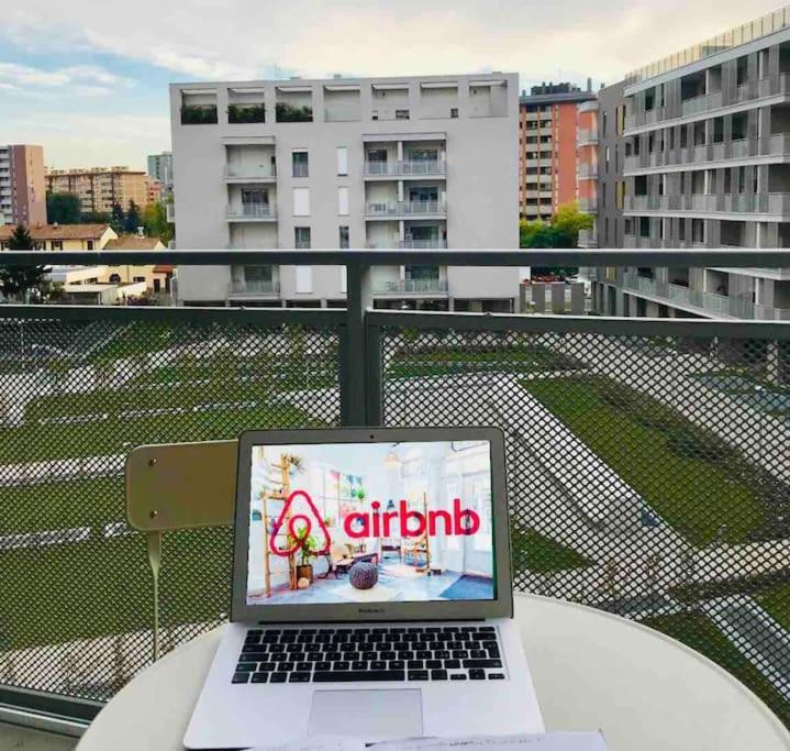 Luxury 3 Bedroom Apartment 100 Mq Next To Rho Fiera And San Siro ミラノ エクステリア 写真