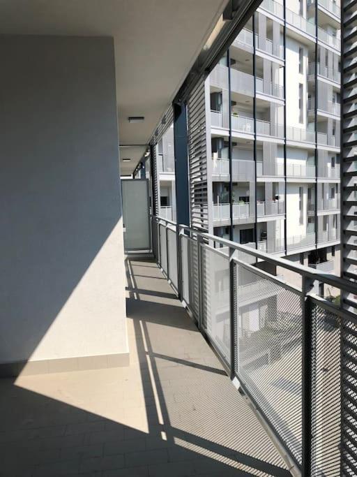 Luxury 3 Bedroom Apartment 100 Mq Next To Rho Fiera And San Siro ミラノ エクステリア 写真