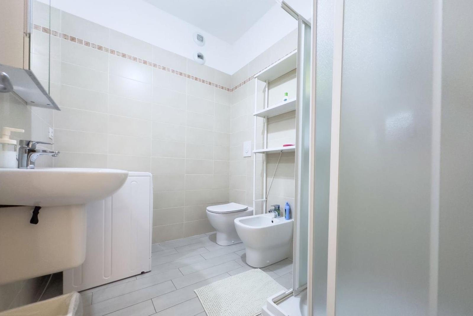 Luxury 3 Bedroom Apartment 100 Mq Next To Rho Fiera And San Siro ミラノ エクステリア 写真