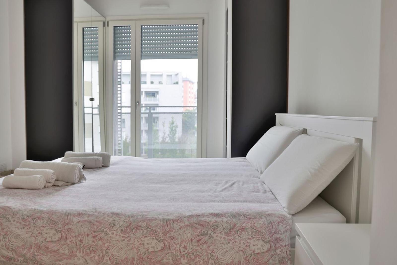Luxury 3 Bedroom Apartment 100 Mq Next To Rho Fiera And San Siro ミラノ エクステリア 写真